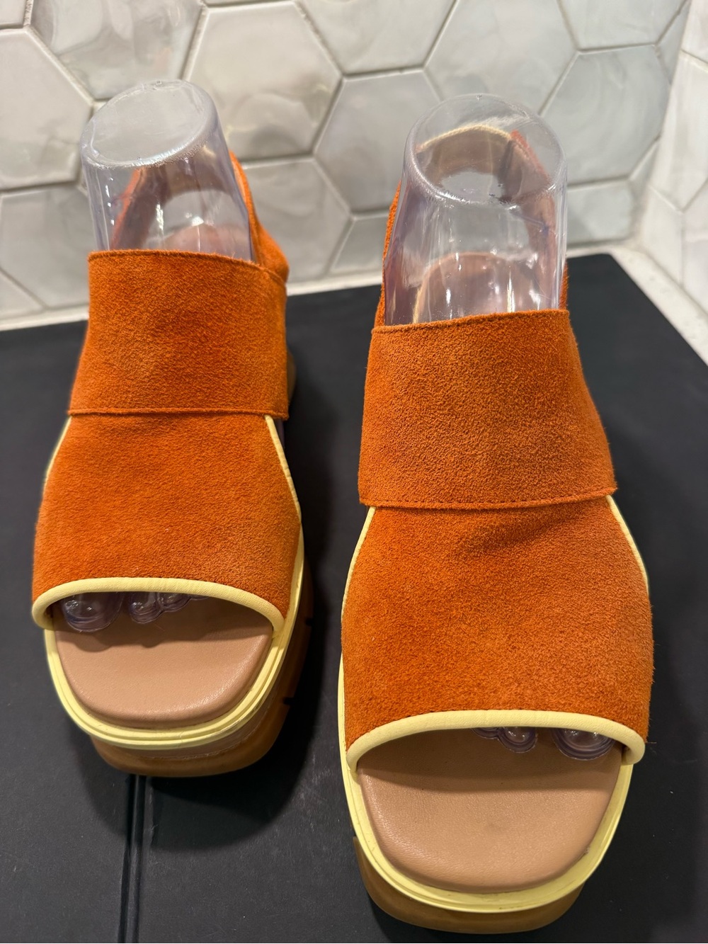 Sorel Woman’s Joanie III Slingback Sandals Orange Suede Sz 8.5 Wedge Yellow Trim - Picture 7 of 16